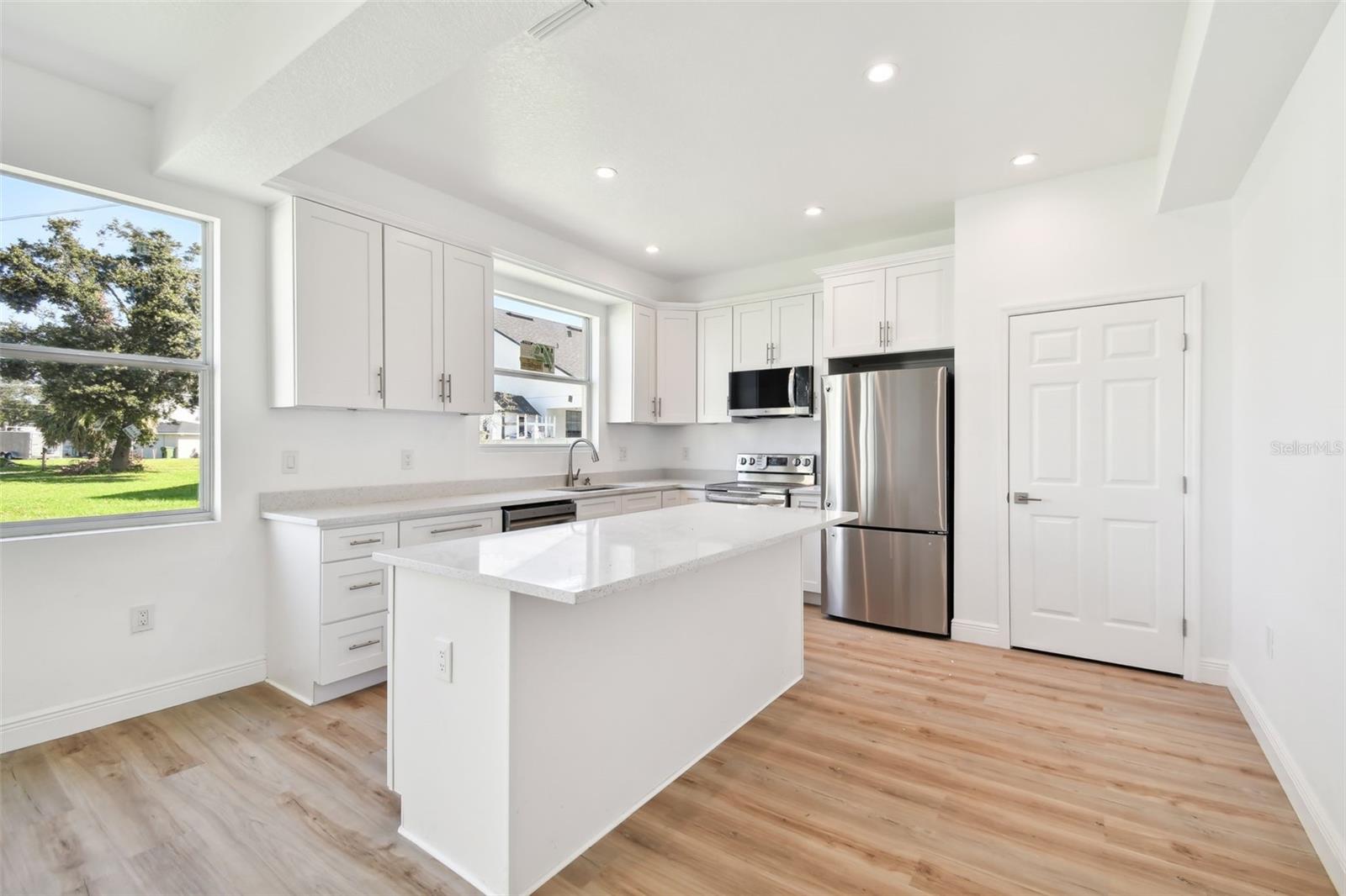 2511 AVENUE E SW, WINTER HAVEN, FL, 33880