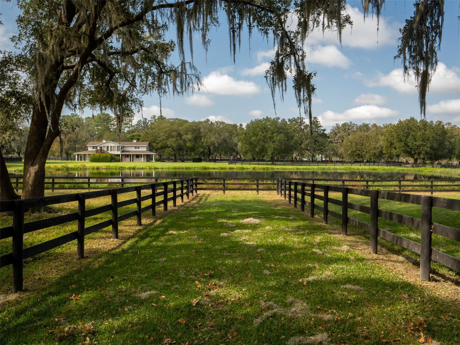 OM688360 Property Photo