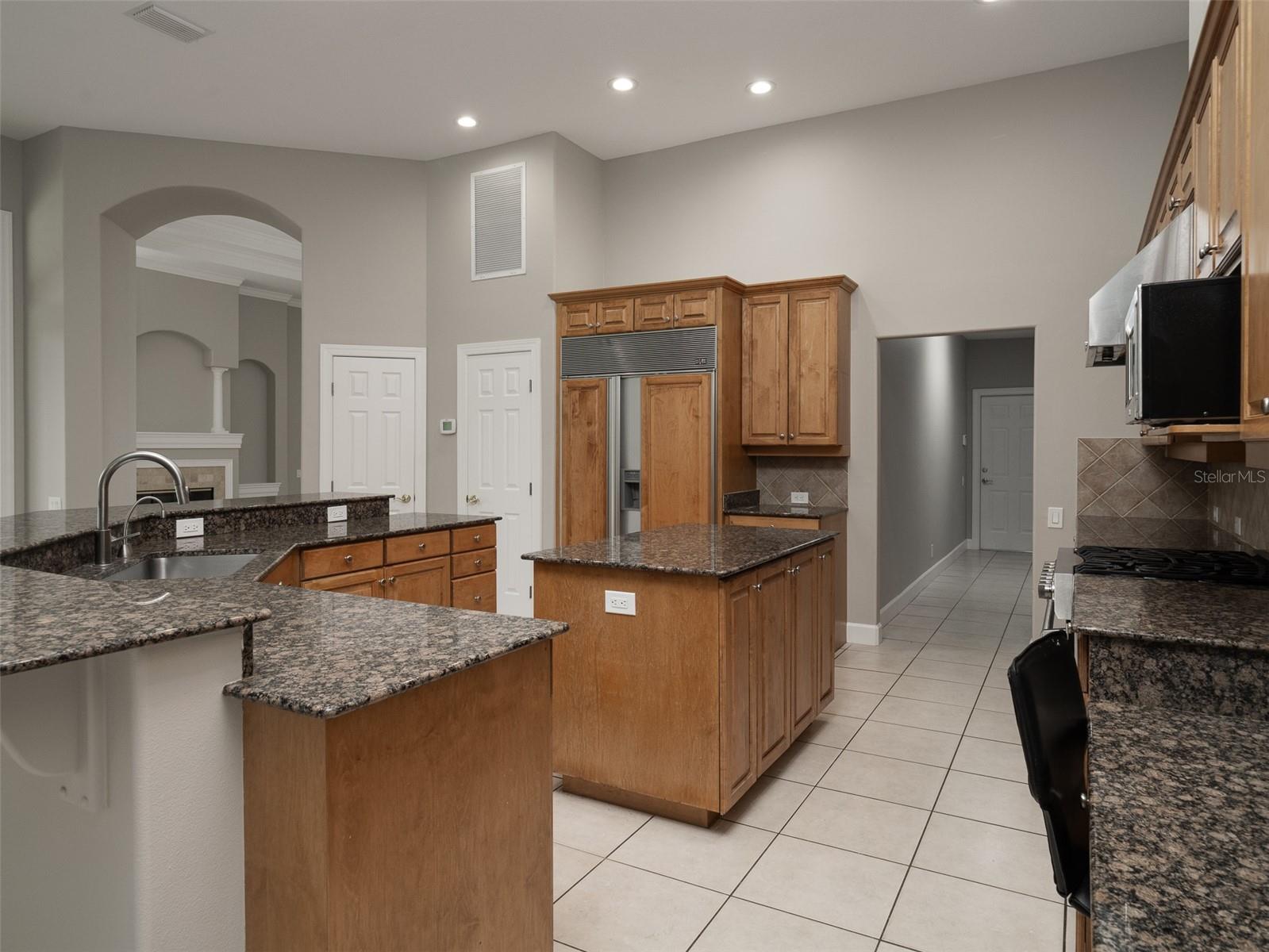 OM688360 Property Photo