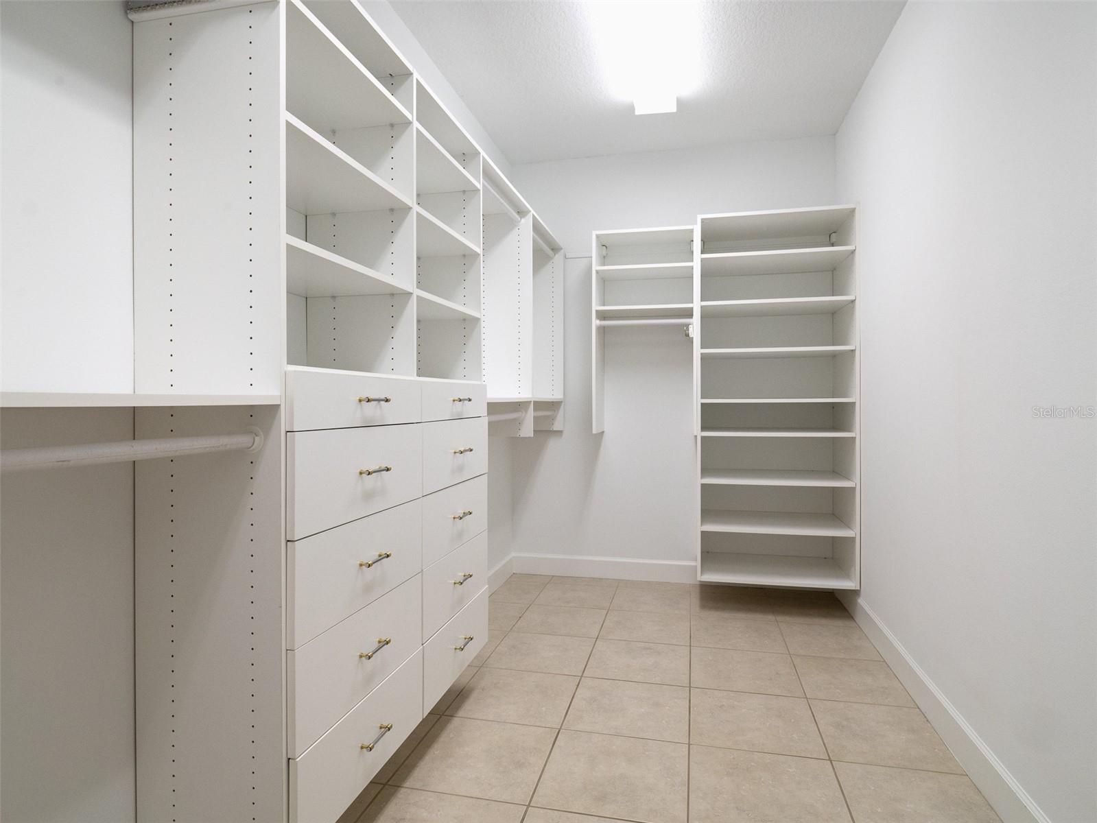 OM688360 Property Photo