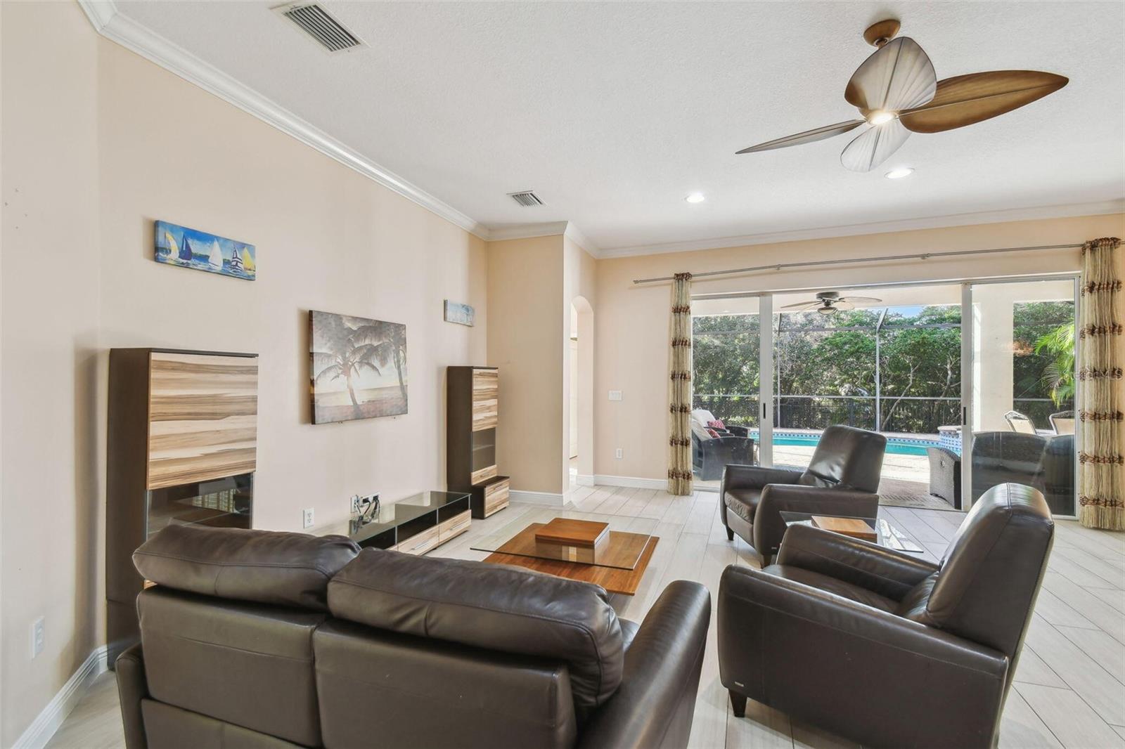 11909 MANDEVILLA CT, TAMPA, FL, 33626