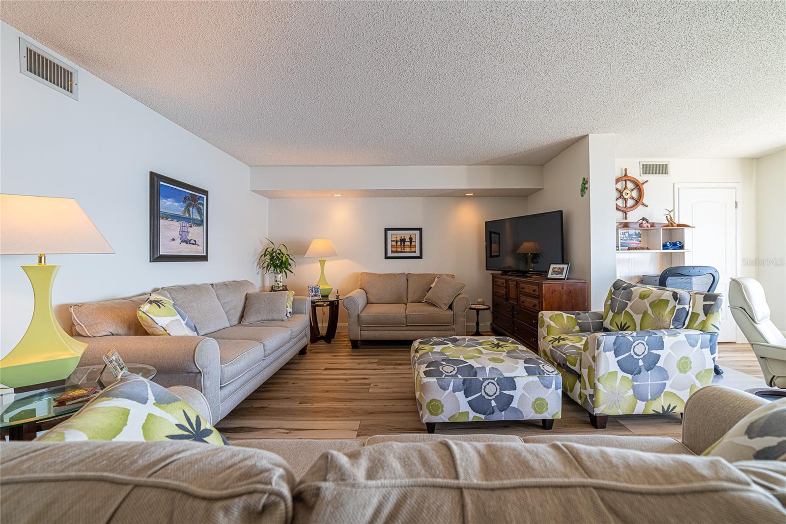 6020 SHORE BLVD S #406, GULFPORT, FL, 33707