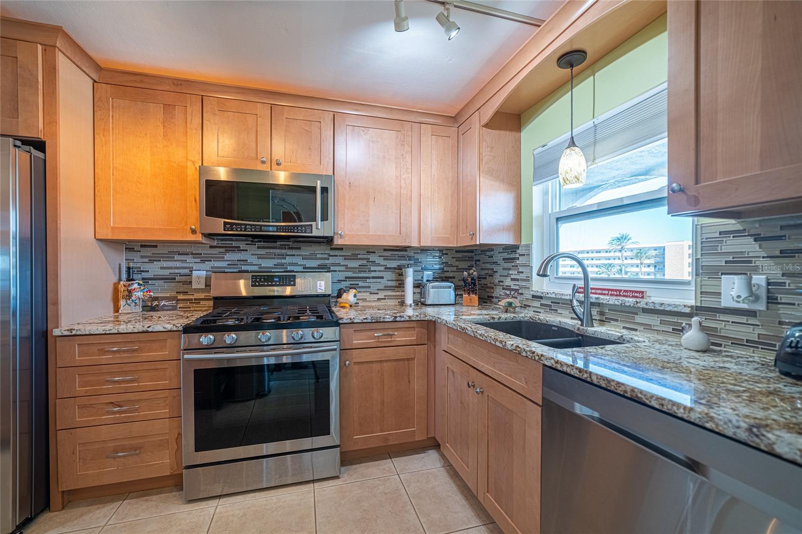 6020 SHORE BLVD S #406, GULFPORT, FL, 33707