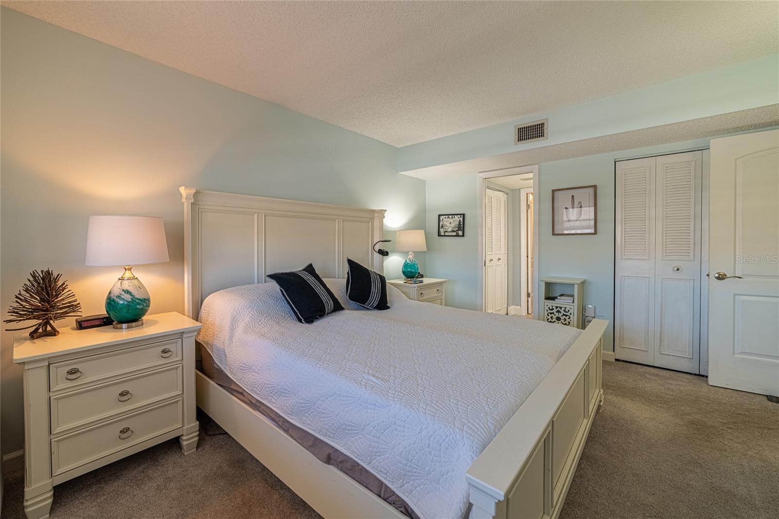 6020 SHORE BLVD S #406, GULFPORT, FL, 33707