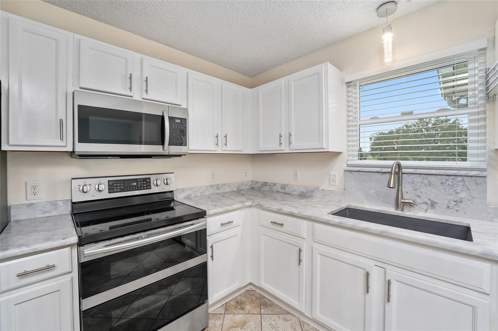 707 HUDSON LN, LADY LAKE, FL, 32159