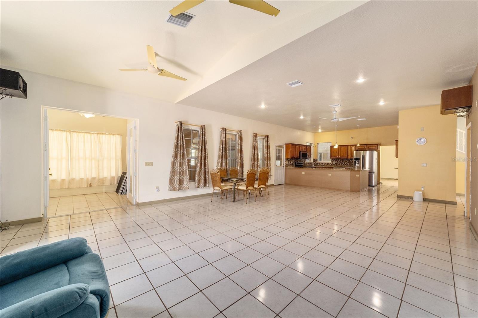 536 MARION OAKS GOLF RD, OCALA, FL, 34473