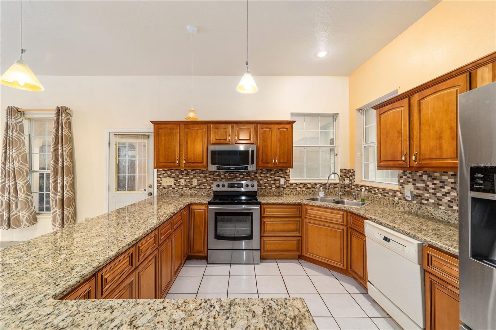 536 MARION OAKS GOLF RD, OCALA, FL, 34473