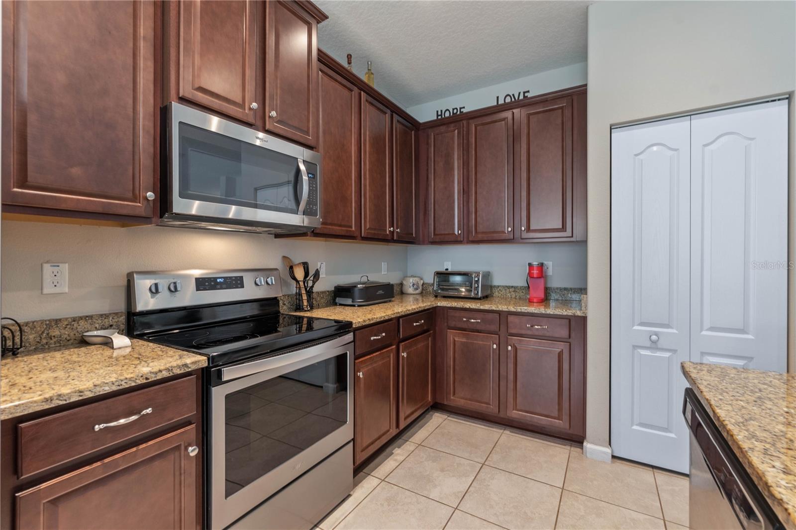 35 LINDSAY DR, PALM COAST, FL, 32137