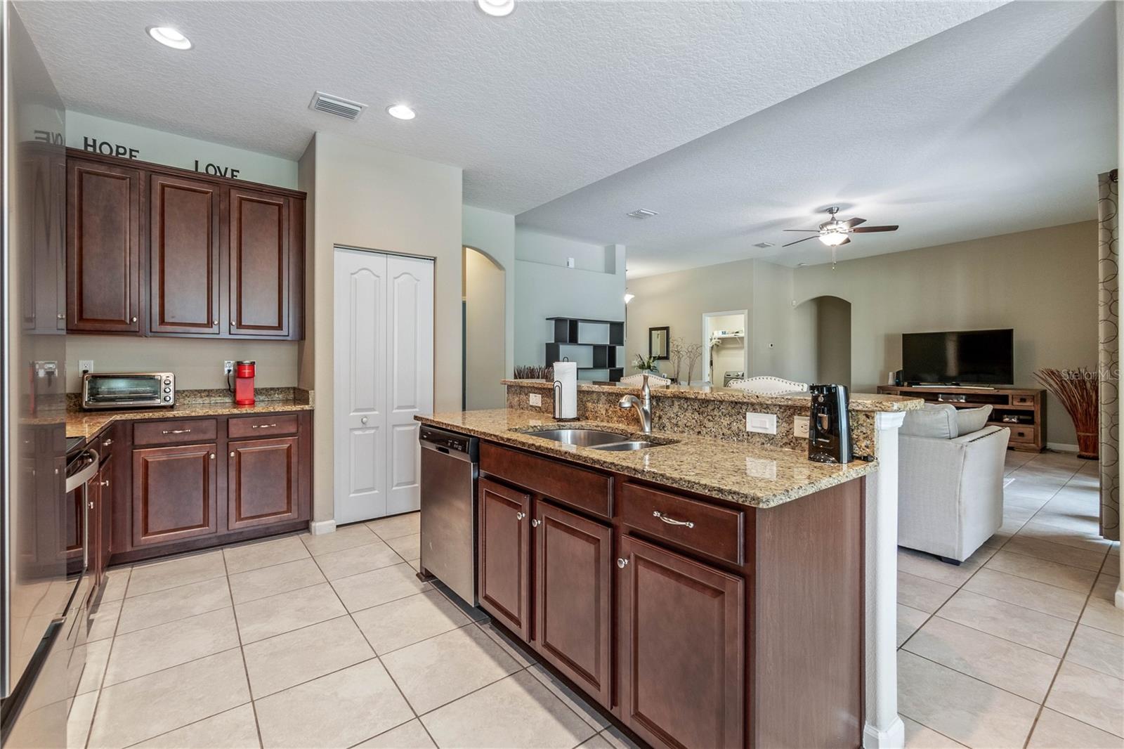 35 LINDSAY DR, PALM COAST, FL, 32137