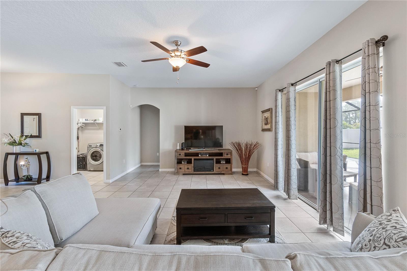 35 LINDSAY DR, PALM COAST, FL, 32137