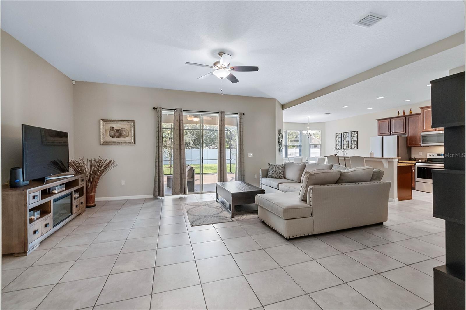 35 LINDSAY DR, PALM COAST, FL, 32137