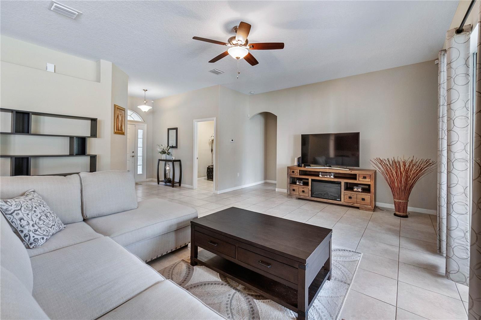 35 LINDSAY DR, PALM COAST, FL, 32137