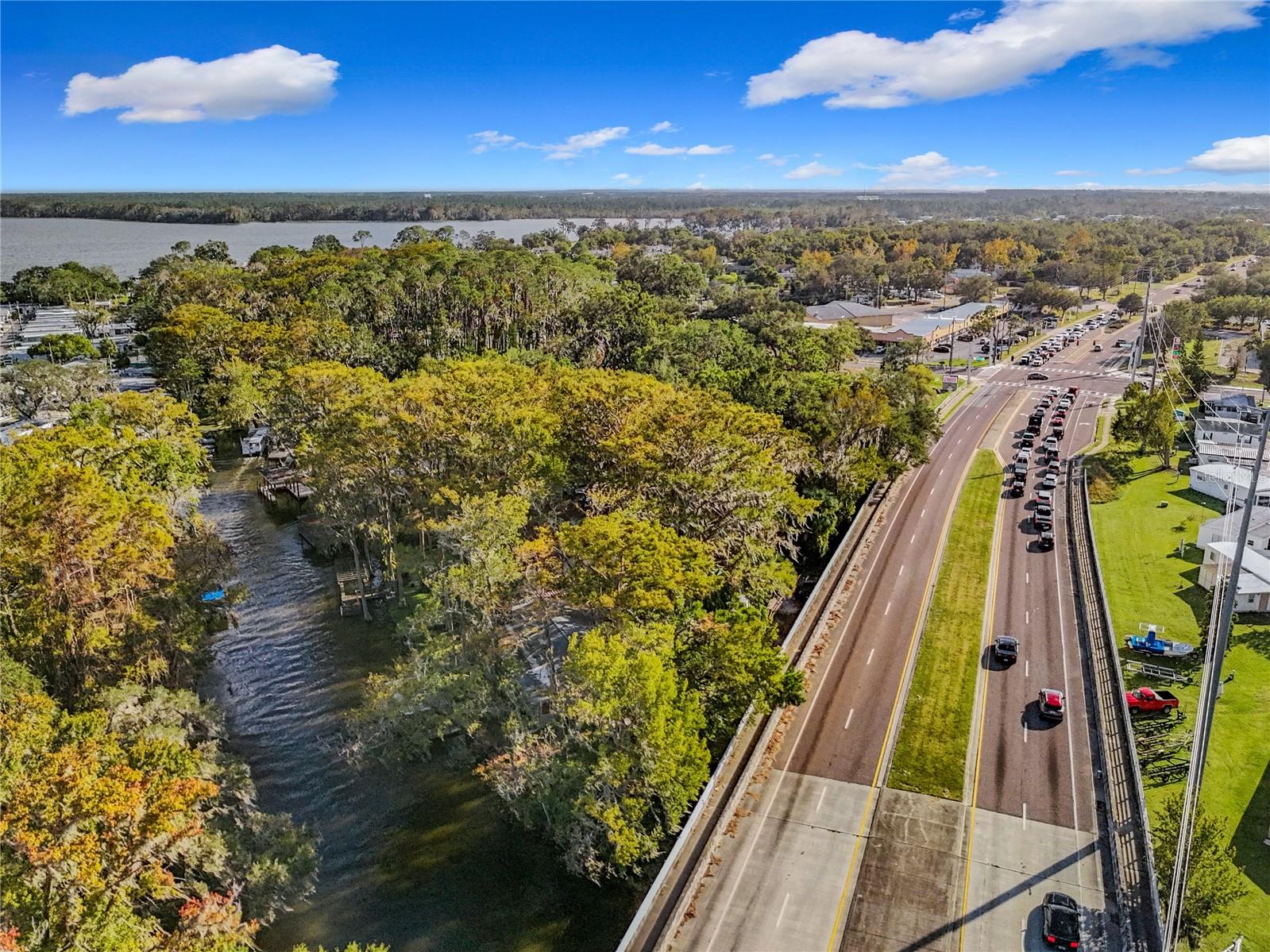 LION LN, TAVARES, FL, 32778