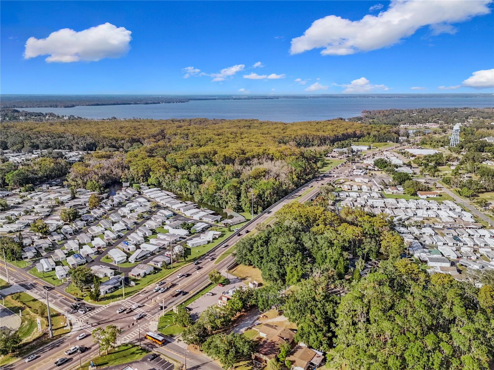 LION LN, TAVARES, FL, 32778