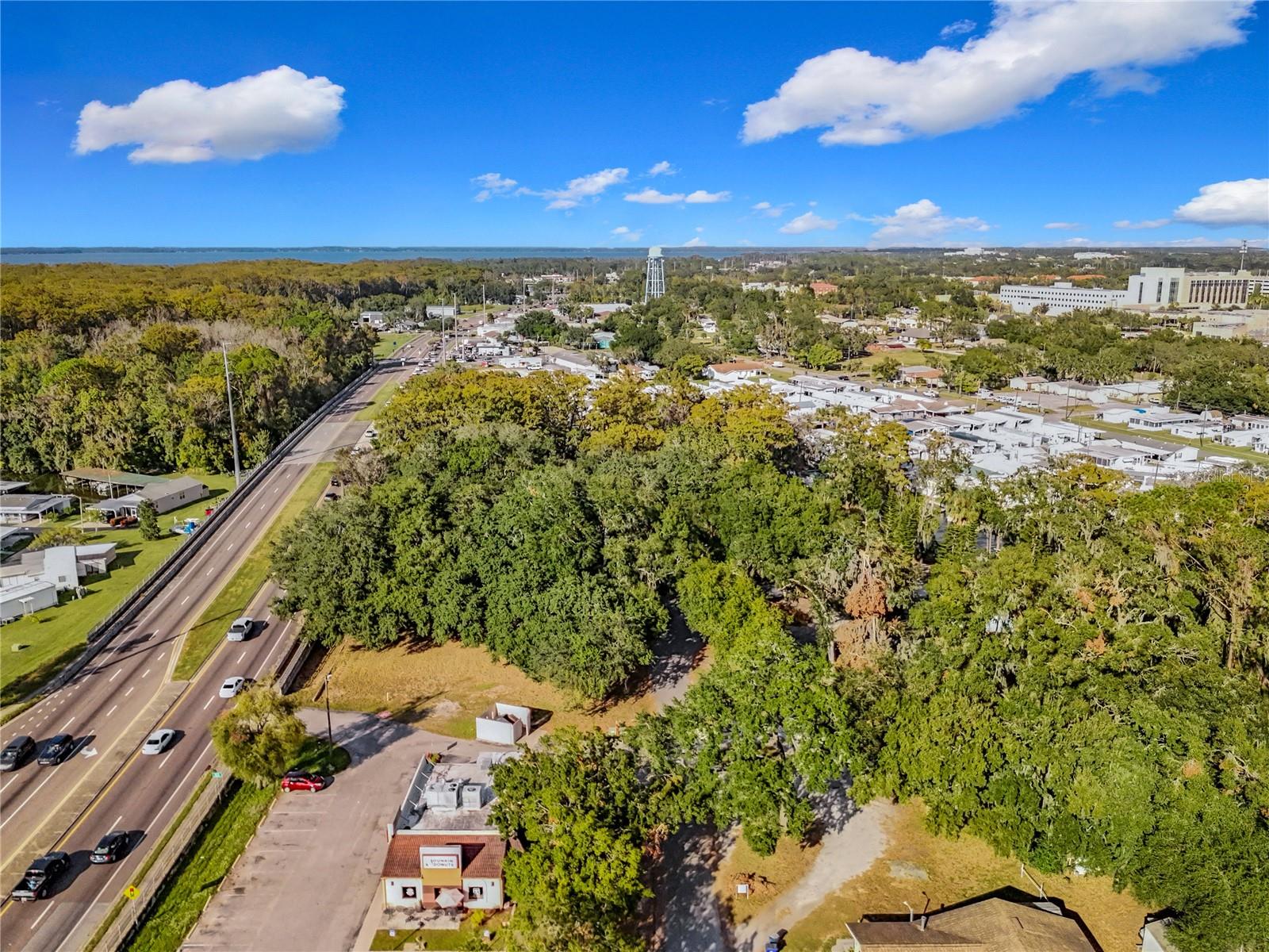 LION LN, TAVARES, FL, 32778