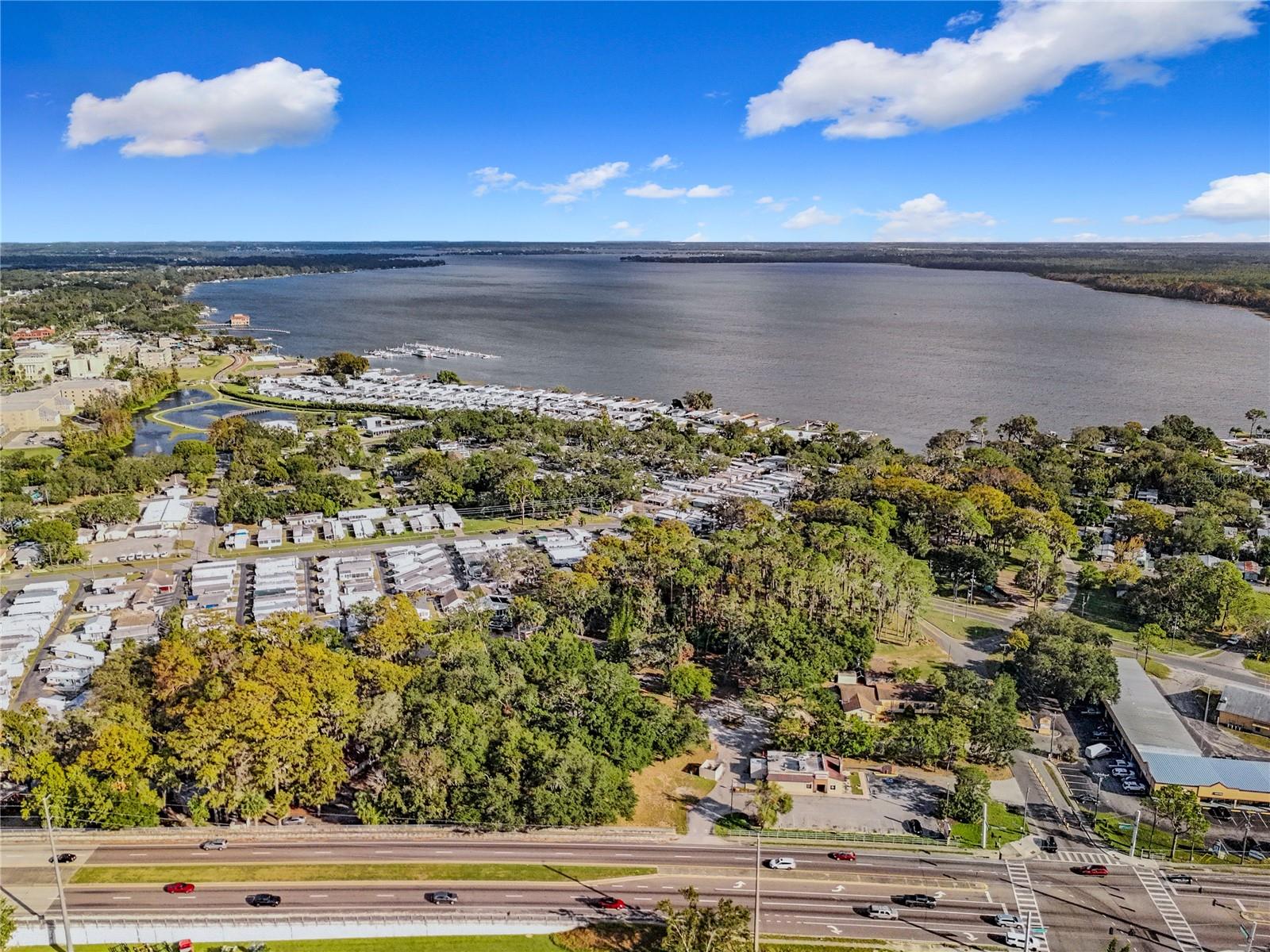 LION LN, TAVARES, FL, 32778