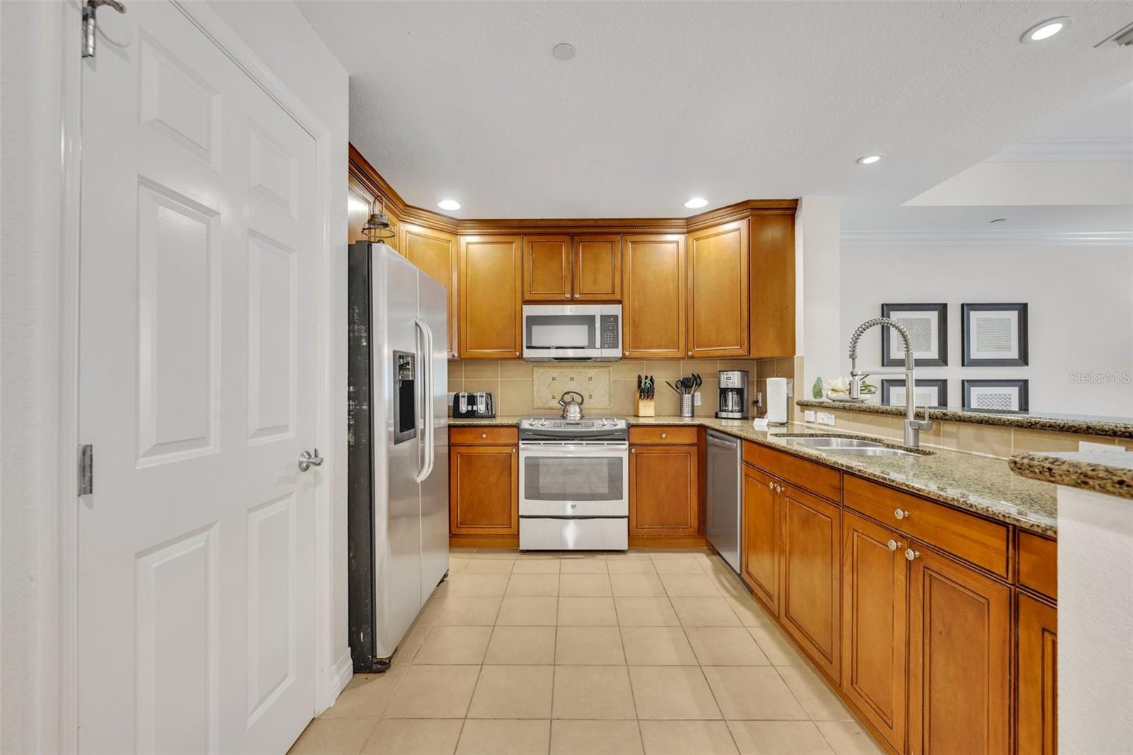 7659 WHISPER WAY #102, REUNION, FL, 34747