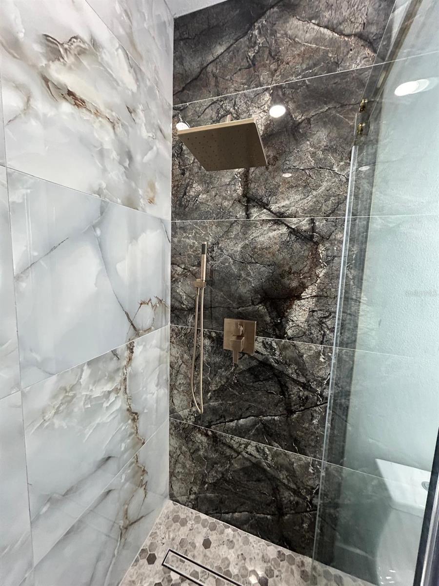 1004 E SLIGH AVE, TAMPA, FL, 33604