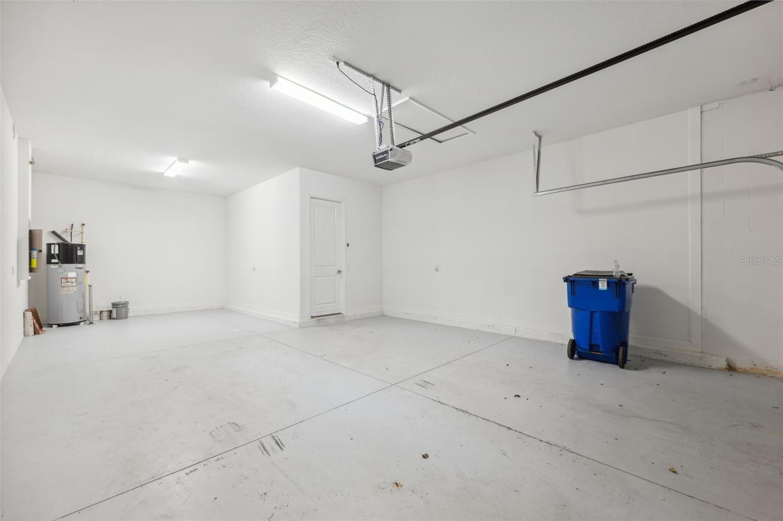 8025 ROMA DUNE DR, WESLEY CHAPEL, FL, 33545