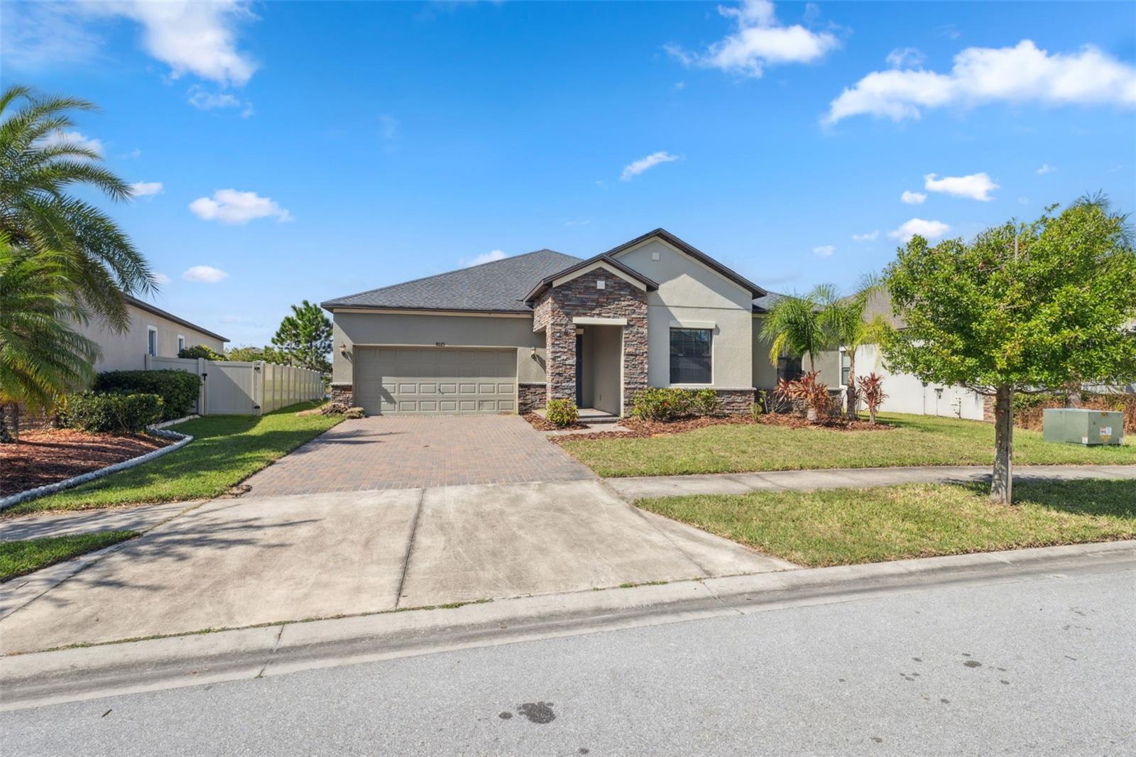 8025 ROMA DUNE DR, WESLEY CHAPEL, FL, 33545