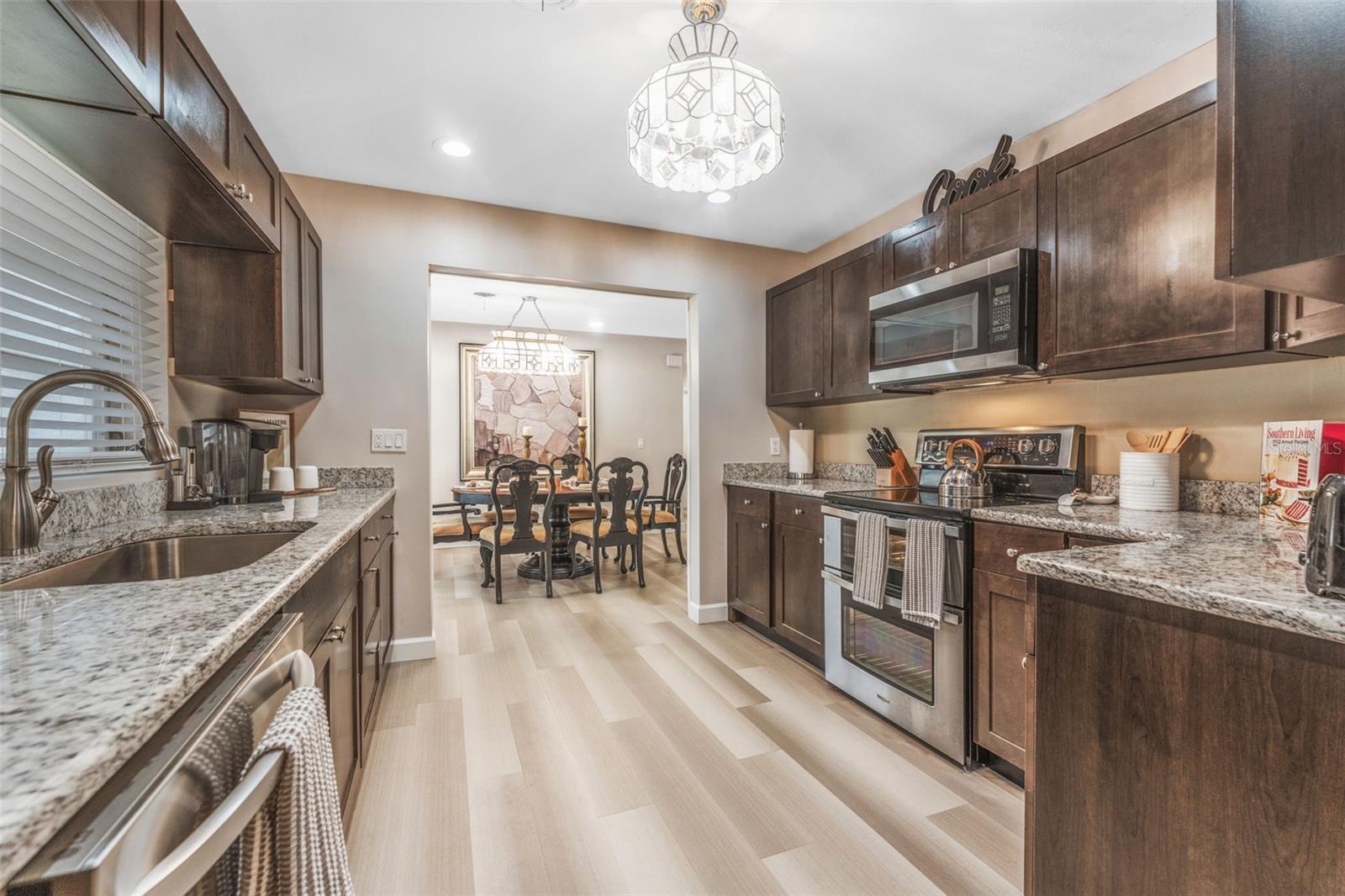 THE GEORGE SUB, LAKELAND, FL, 33803