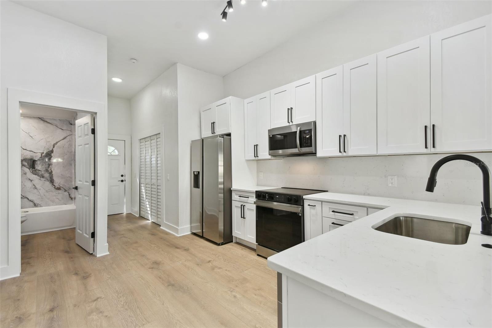 1106 W LA SALLE ST, TAMPA, FL, 33607