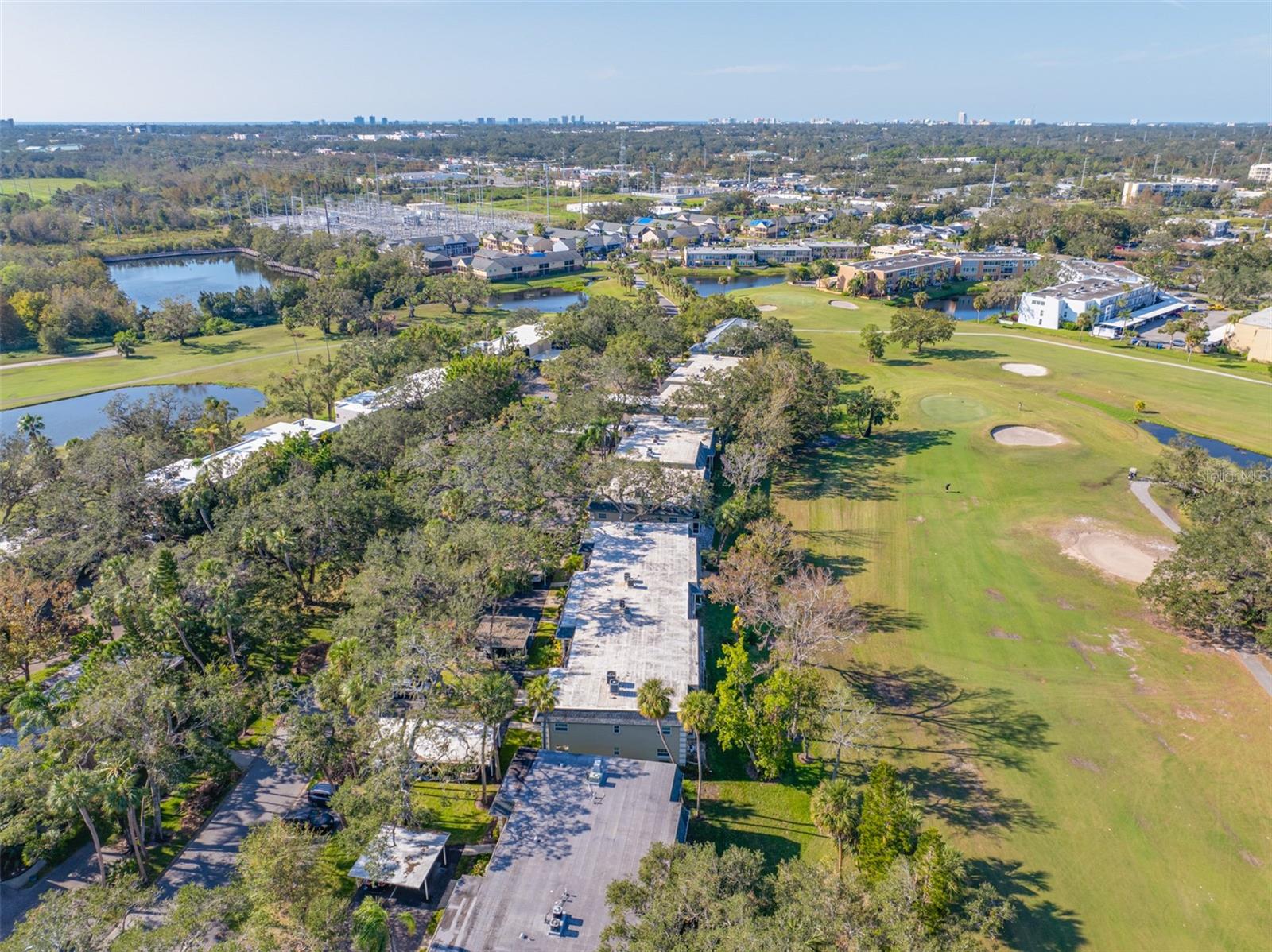 57 COUNTRY CLUB DR #57, LARGO, FL, 33771