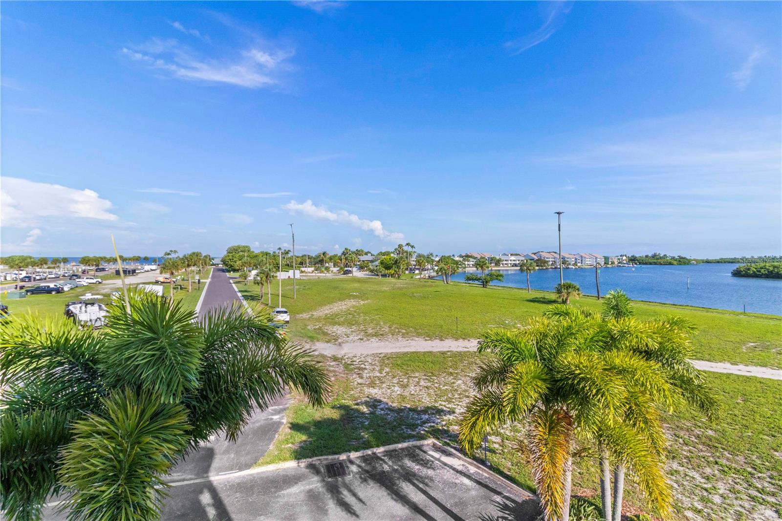 627 BAHIA BEACH BLVD, RUSKIN, FL, 33570