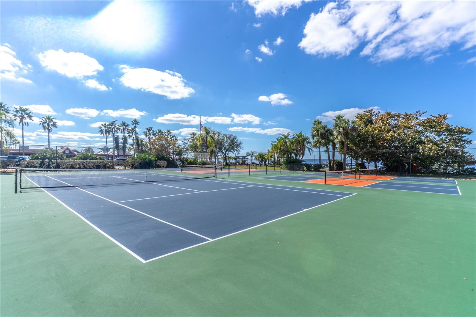 627 BAHIA BEACH BLVD, RUSKIN, FL, 33570