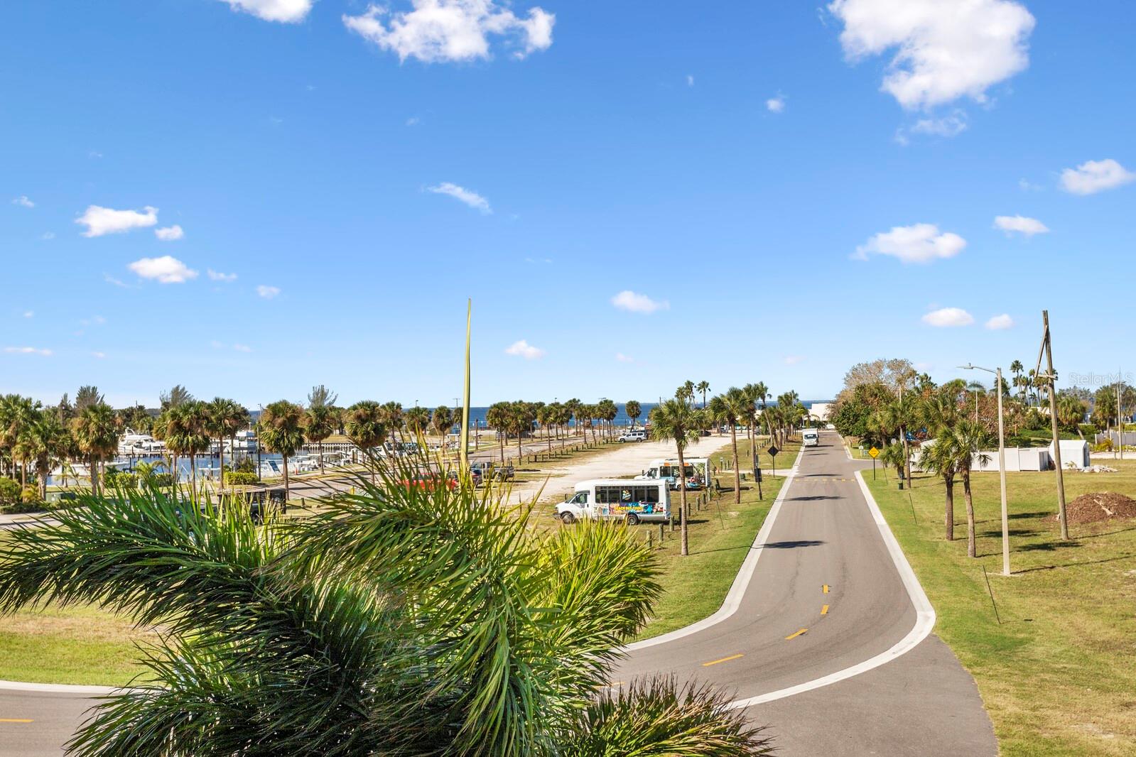 627 BAHIA BEACH BLVD, RUSKIN, FL, 33570