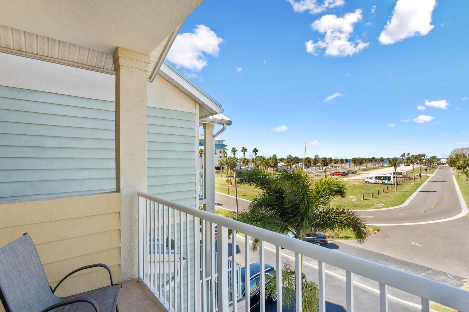 627 BAHIA BEACH BLVD, RUSKIN, FL, 33570
