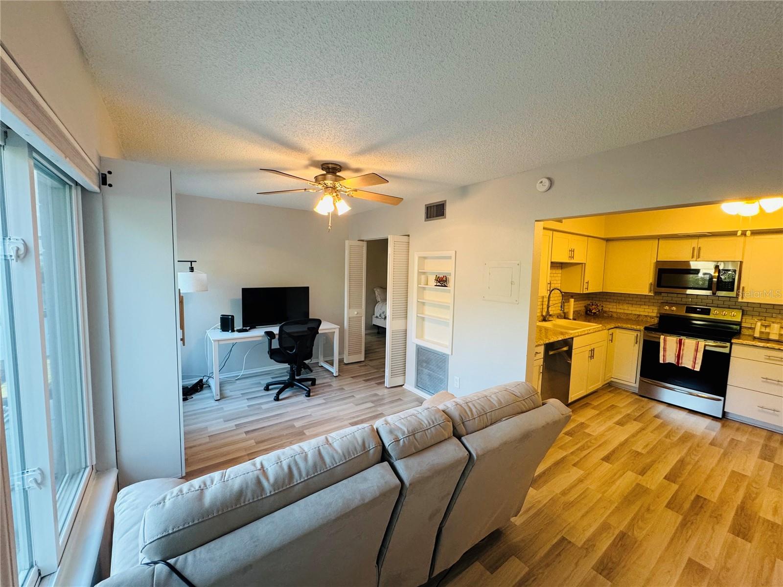 2460 PERSIAN DR #6, CLEARWATER, FL, 33763