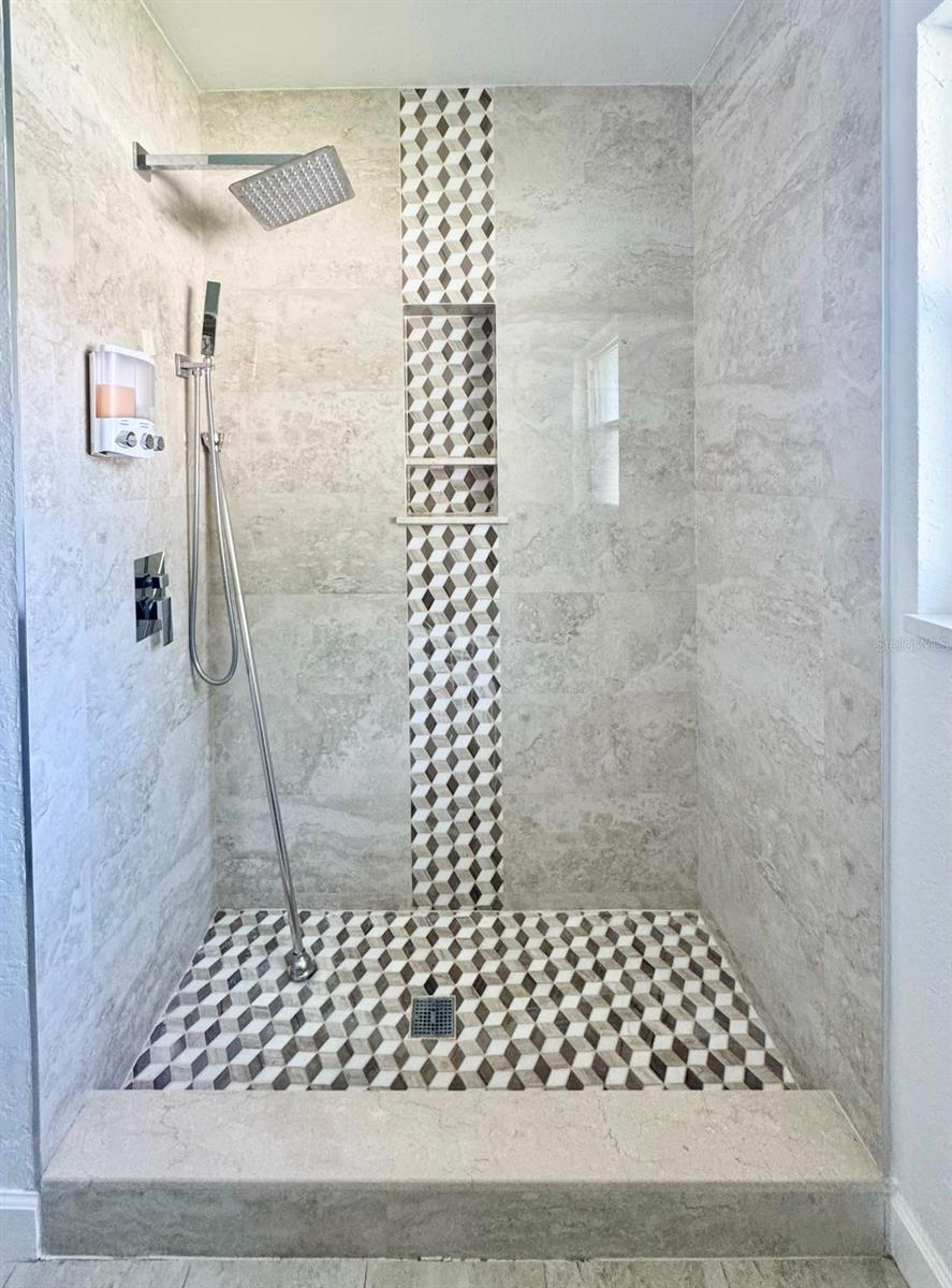 9 N AURORA AVE, CLEARWATER, FL, 33765