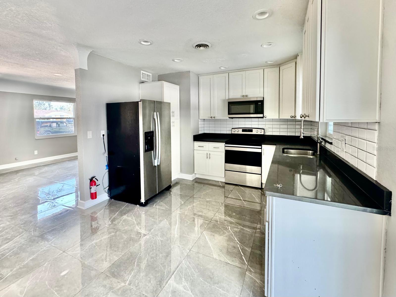 9 N AURORA AVE, CLEARWATER, FL, 33765