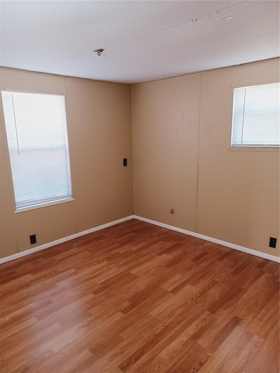 G5088613 Property Photo