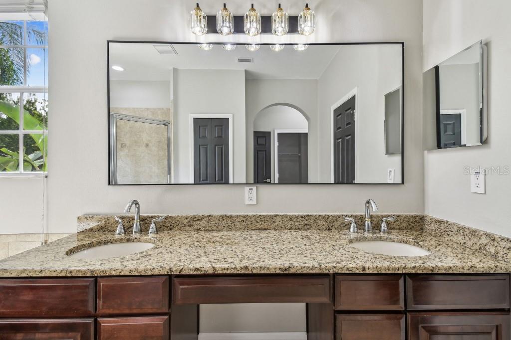 2039 PARK CRESCENT DR, LAND O LAKES, FL, 34639