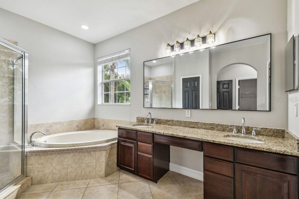 2039 PARK CRESCENT DR, LAND O LAKES, FL, 34639