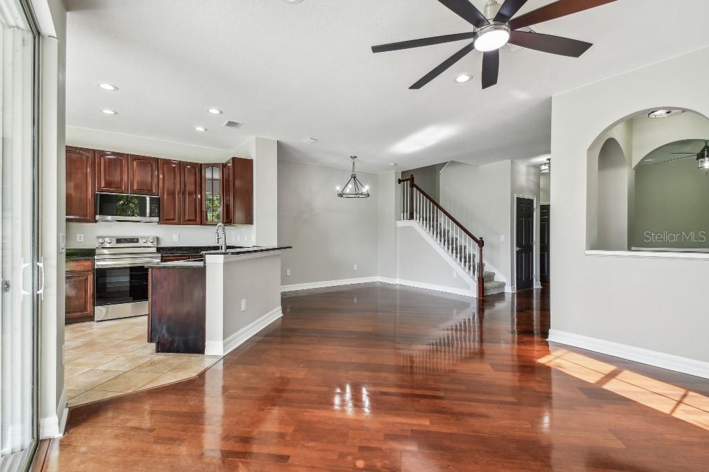 2039 PARK CRESCENT DR, LAND O LAKES, FL, 34639