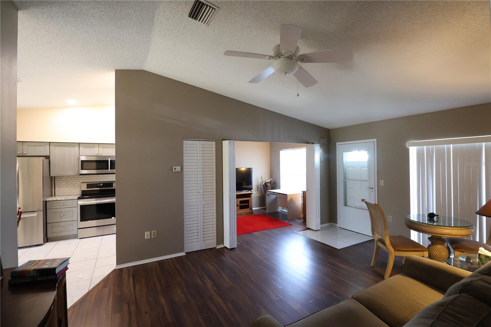 4105 33RD AVENUE DR W #4105, BRADENTON, FL, 34205