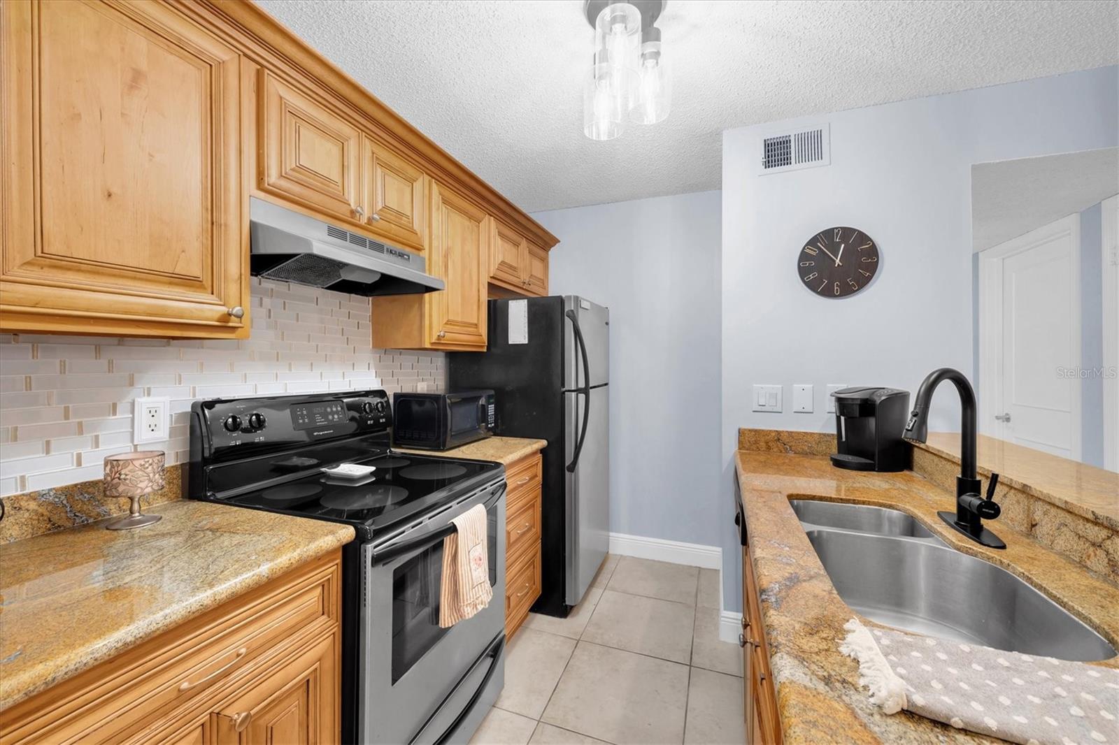 10122 WINSFORD OAK BLVD #403, TAMPA, FL, 33624