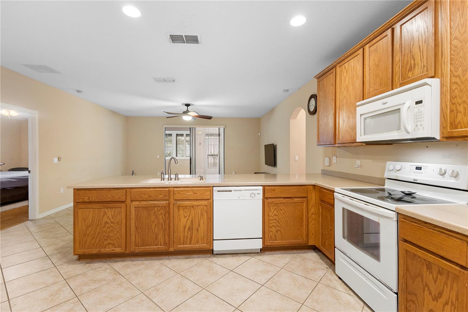 966 SPRINGS LANDING DR, DELTONA, FL, 32725