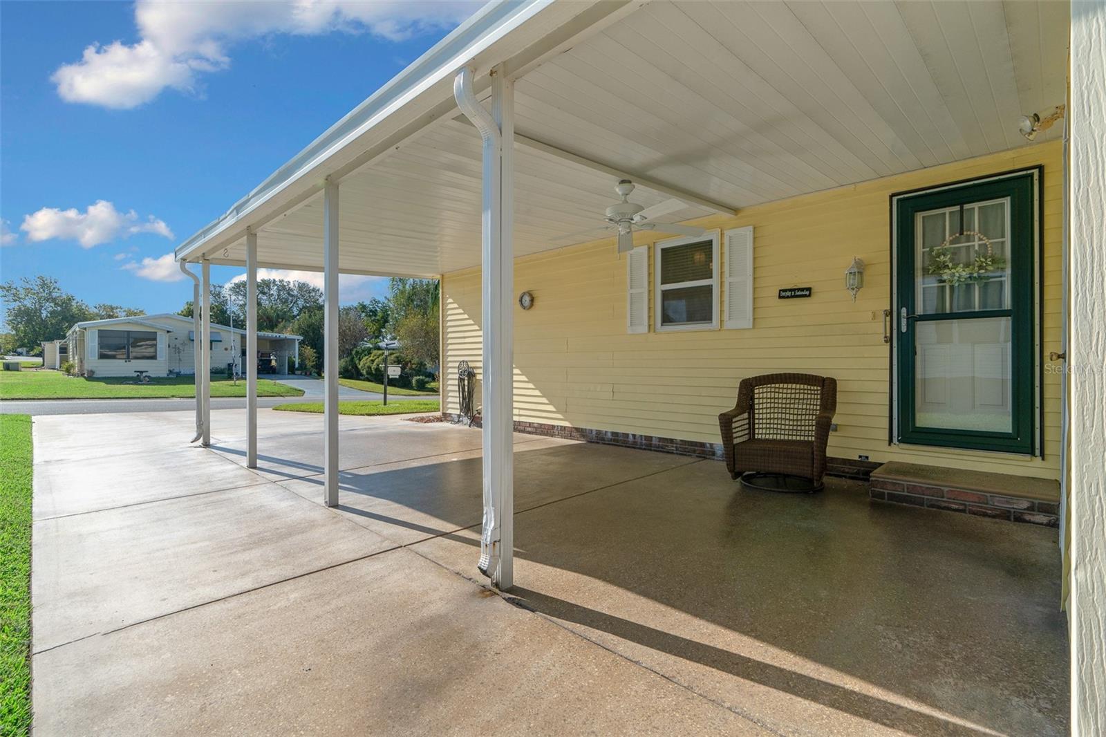 1704 PEBBLE BEACH LN, LADY LAKE, FL, 32159