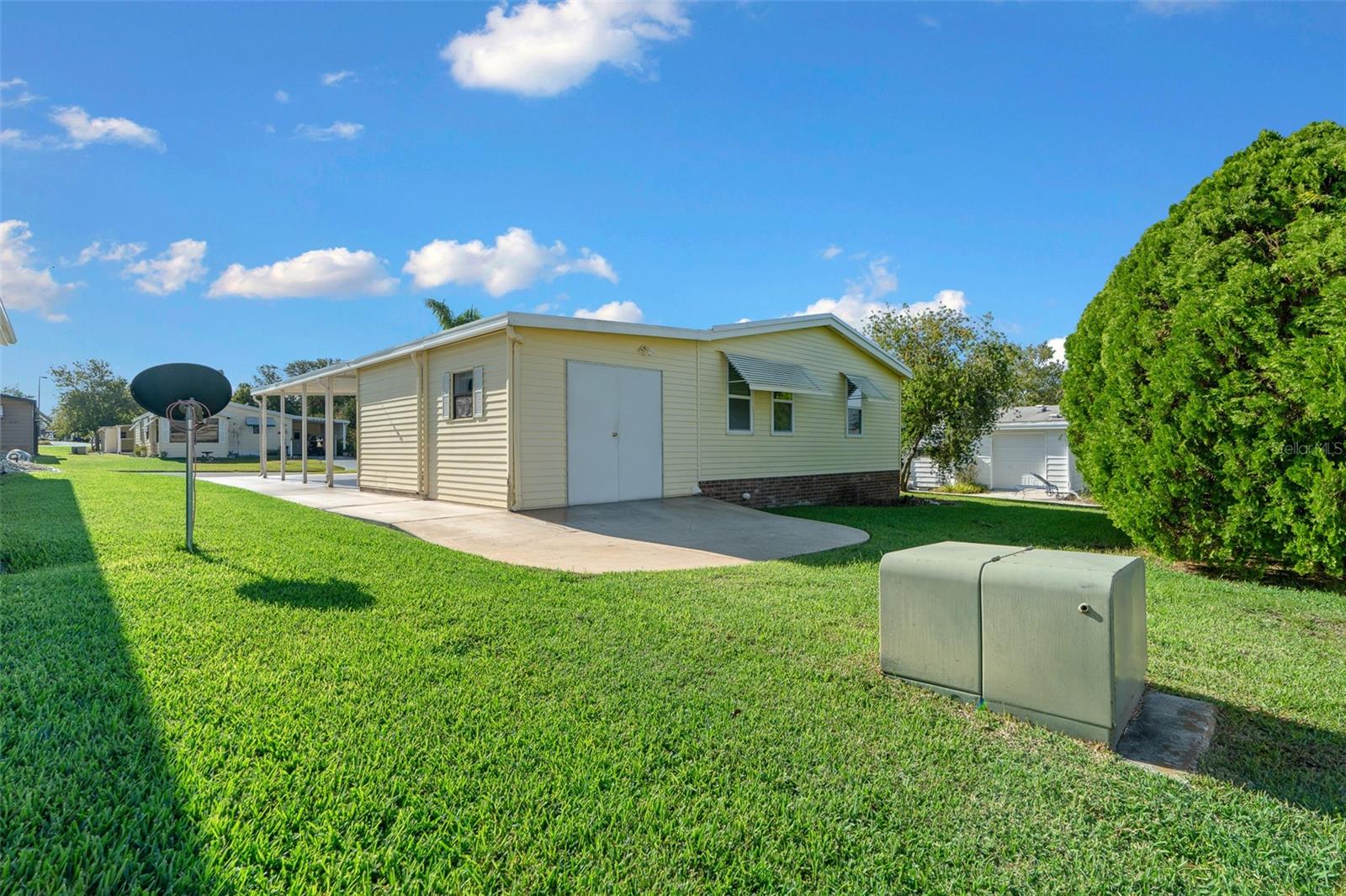 1704 PEBBLE BEACH LN, LADY LAKE, FL, 32159