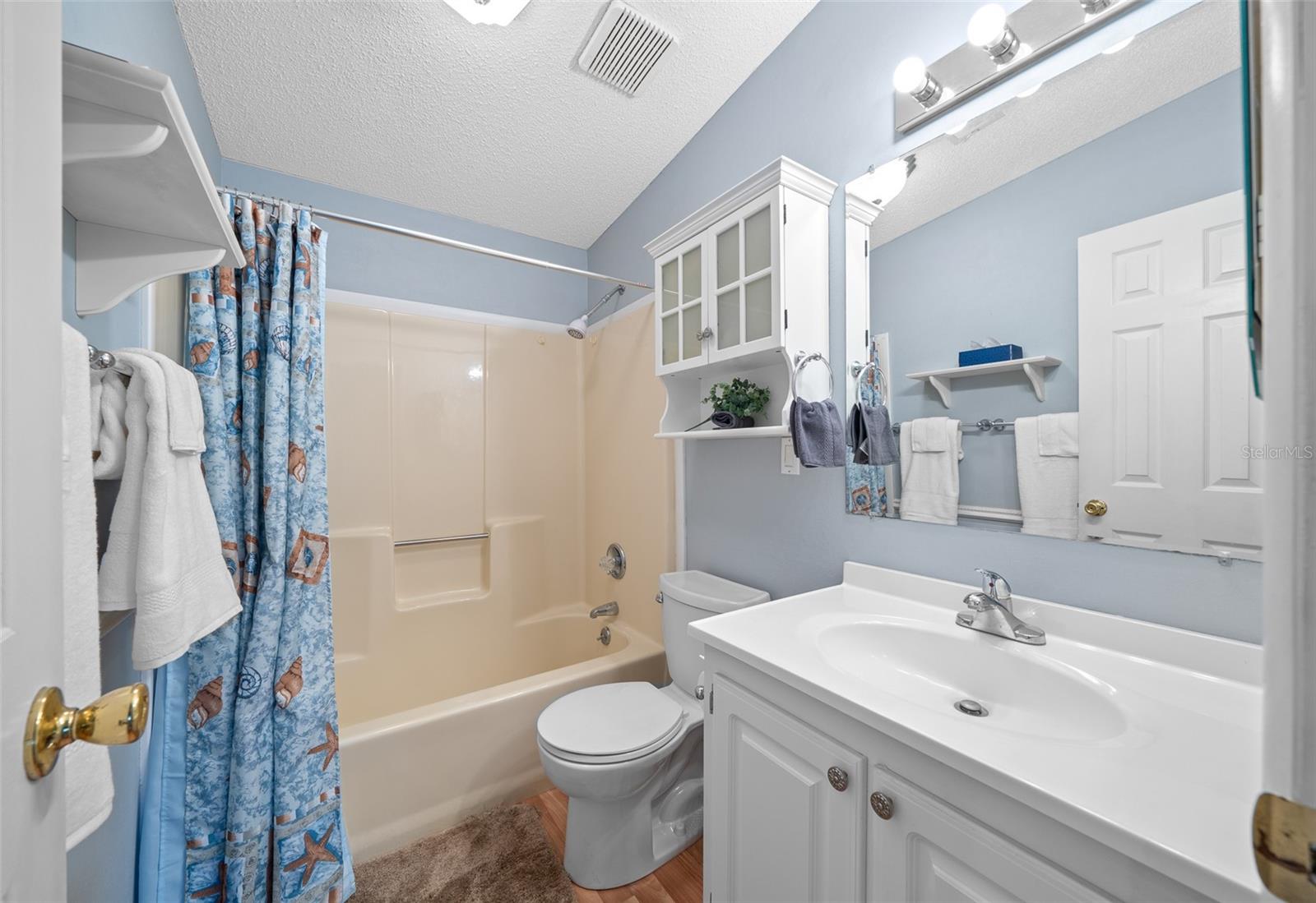 1704 PEBBLE BEACH LN, LADY LAKE, FL, 32159