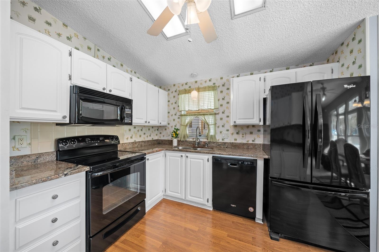 1704 PEBBLE BEACH LN, LADY LAKE, FL, 32159