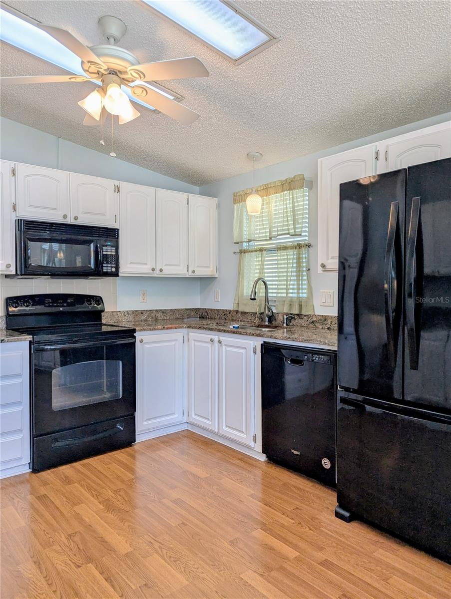 1704 PEBBLE BEACH LN, LADY LAKE, FL, 32159