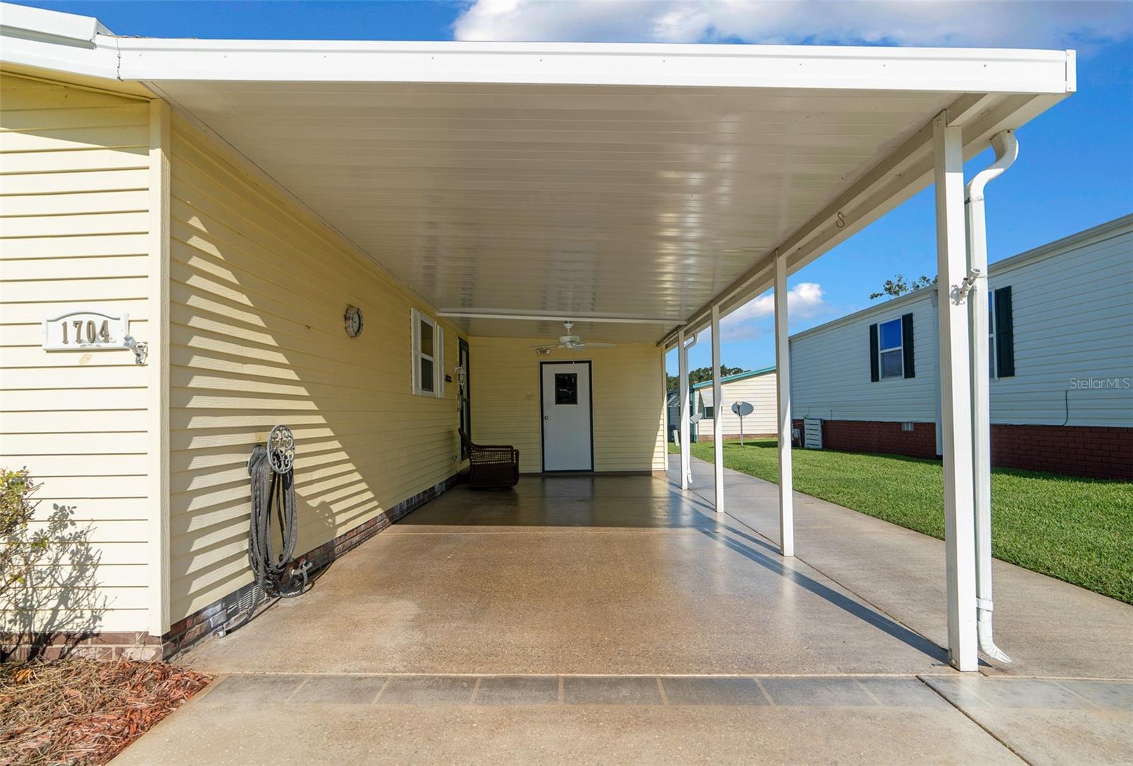 1704 PEBBLE BEACH LN, LADY LAKE, FL, 32159