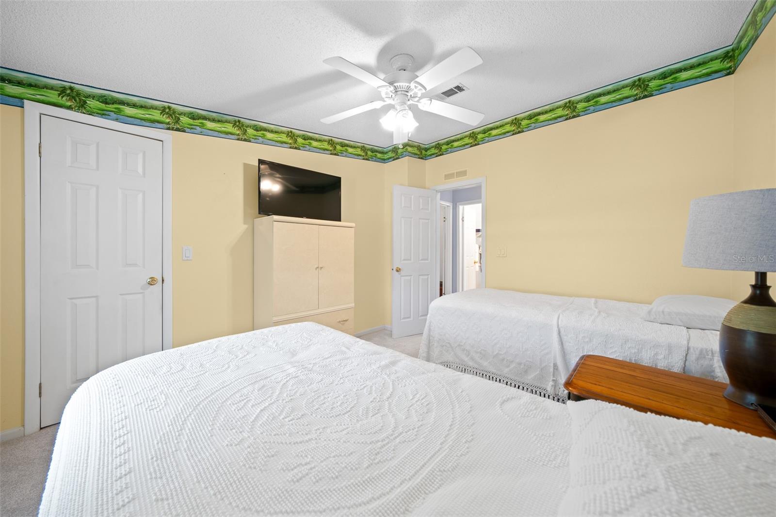 1704 PEBBLE BEACH LN, LADY LAKE, FL, 32159