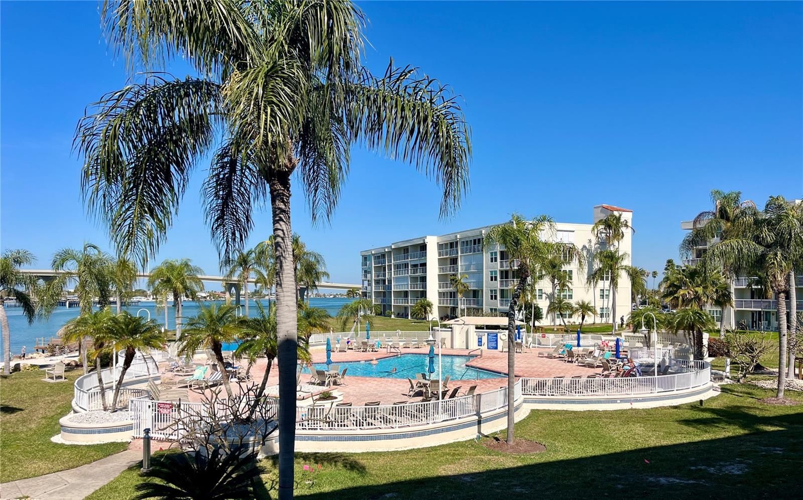 6061 BAHIA DEL MAR CIR #241, ST PETERSBURG, FL, 33715