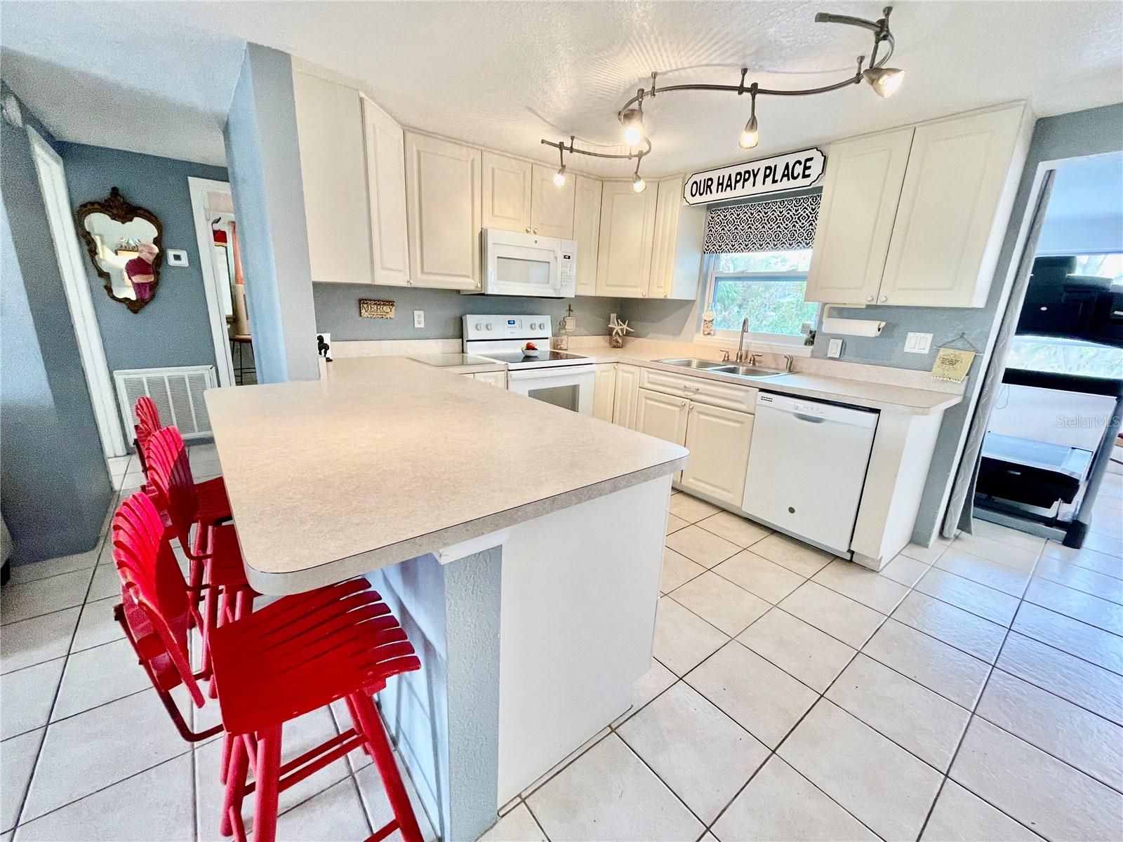 852 E 6TH ST, ENGLEWOOD, FL, 34223